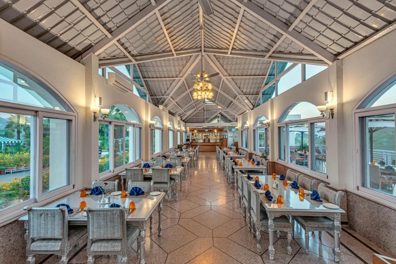 คลับมหินทรา กันทคต Hotel Kandaghat ภายนอก รูปภาพ