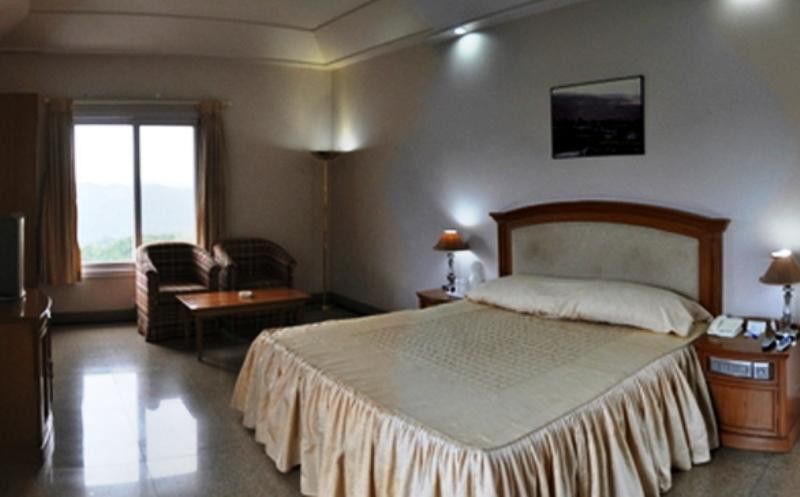 คลับมหินทรา กันทคต Hotel Kandaghat ภายนอก รูปภาพ